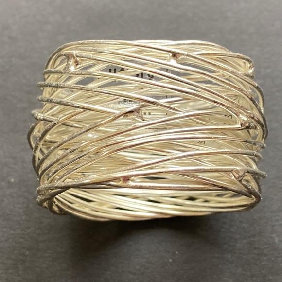 Set of 12 Silver Intricately Woven Napkin Rings/Made in India/NEW IN PLASTIC BAG - Picture 2 of 4